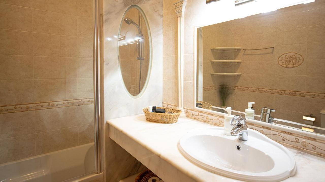 Apartamento Peace Of Heaven In Algarve - Jacuzzi - By Bedzy Armação de Pêra Exterior foto